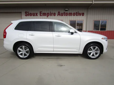 Photos of 2022 VOLVO XC90 T5 for sale in Tea, SD at Sioux Empire Automotive