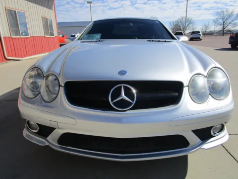 More photos of 2007 MERCEDES-BENZ SL-Class SL550 at Sioux Empire Automotive, SD