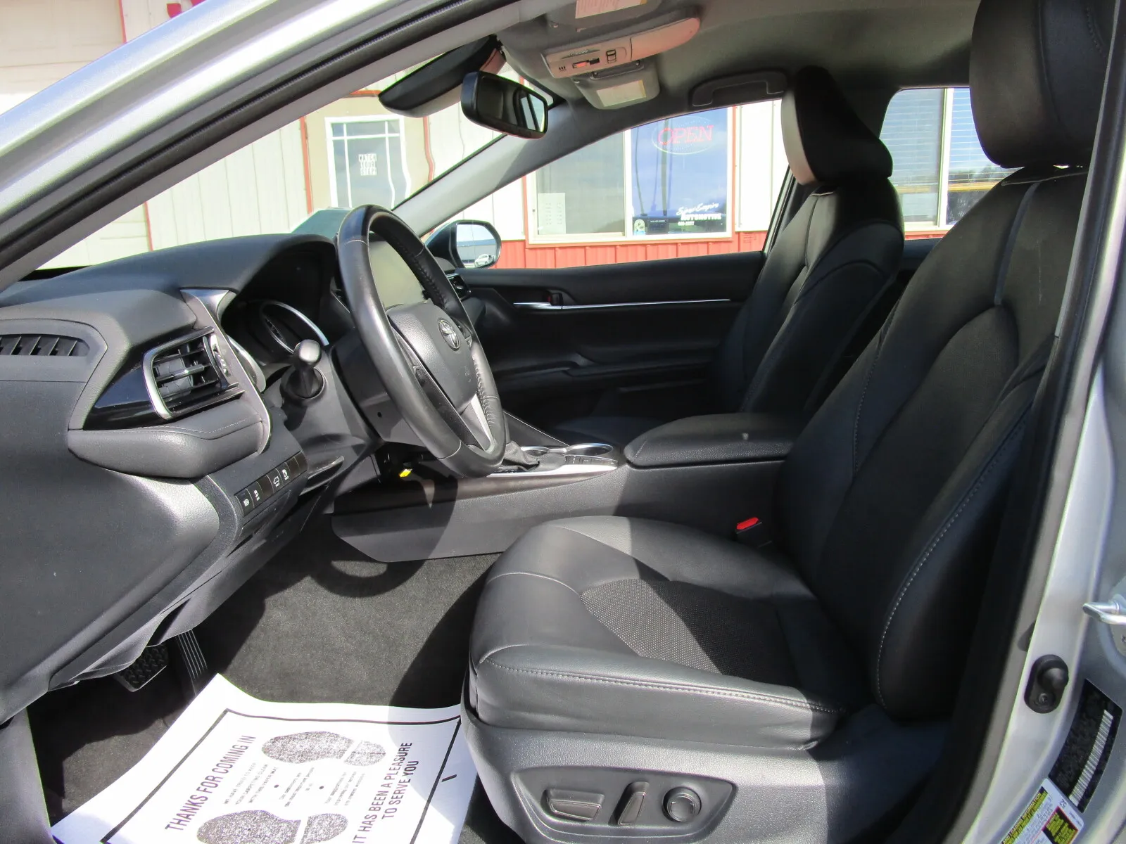 Toyota Camry photo 10