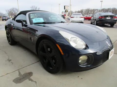 More photos of 2007 PONTIAC Solstice GXP at Sioux Empire Automotive, SD