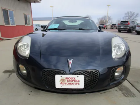 More photos of 2007 PONTIAC Solstice GXP at Sioux Empire Automotive, SD