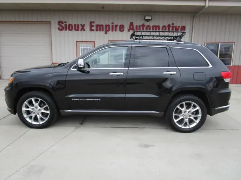 Photos of 2015 JEEP Grand Cherokee Summit for sale in Tea, SD at Sioux Empire Automotive