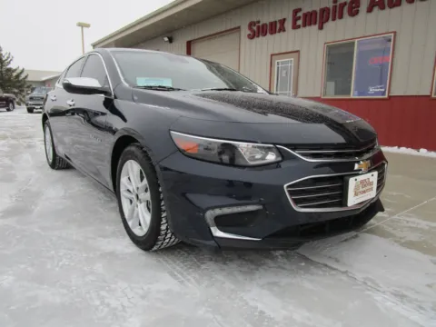 Another view of 2018 CHEVROLET Malibu LT for sale in Tea, SD at Sioux Empire Automotive