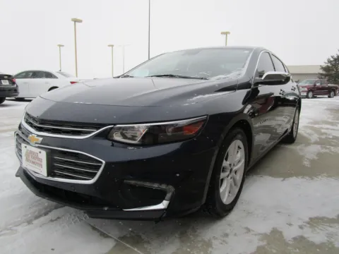 More photos of 2018 CHEVROLET Malibu LT at Sioux Empire Automotive, SD