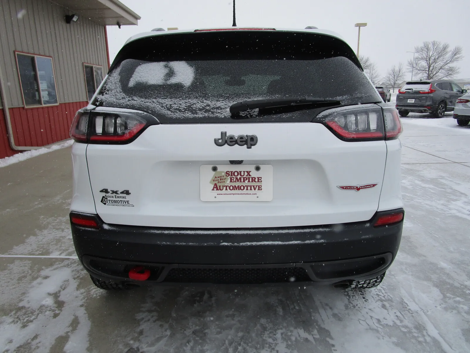 Jeep Cherokee photo 8