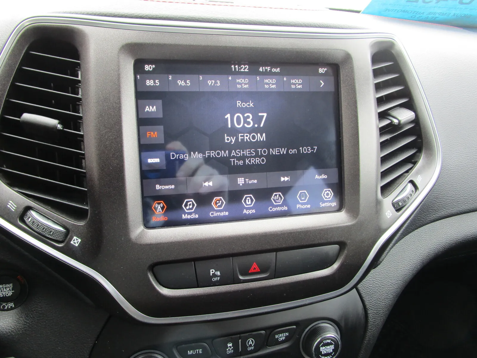 Jeep Cherokee photo 16