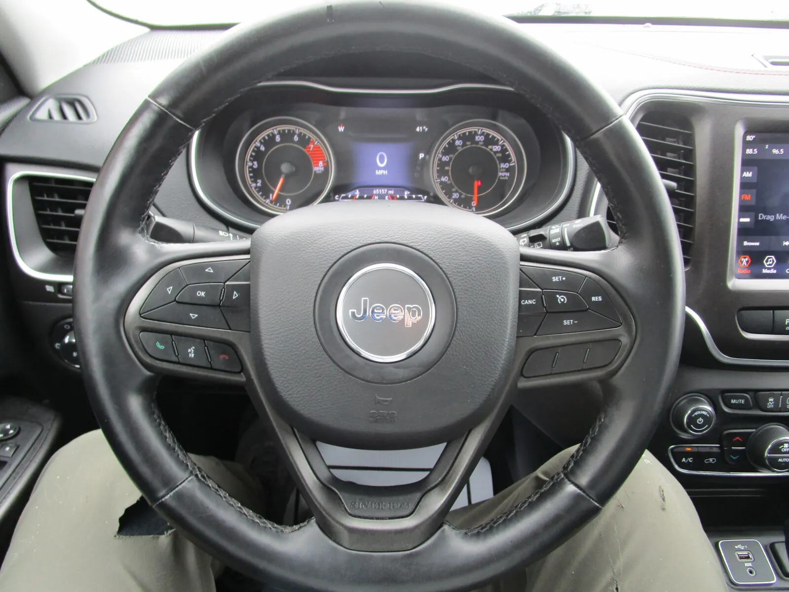 Jeep Cherokee photo 15