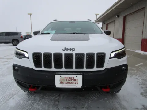 More photos of 2020 JEEP CHEROKEE Trailhawk at Sioux Empire Automotive, SD
