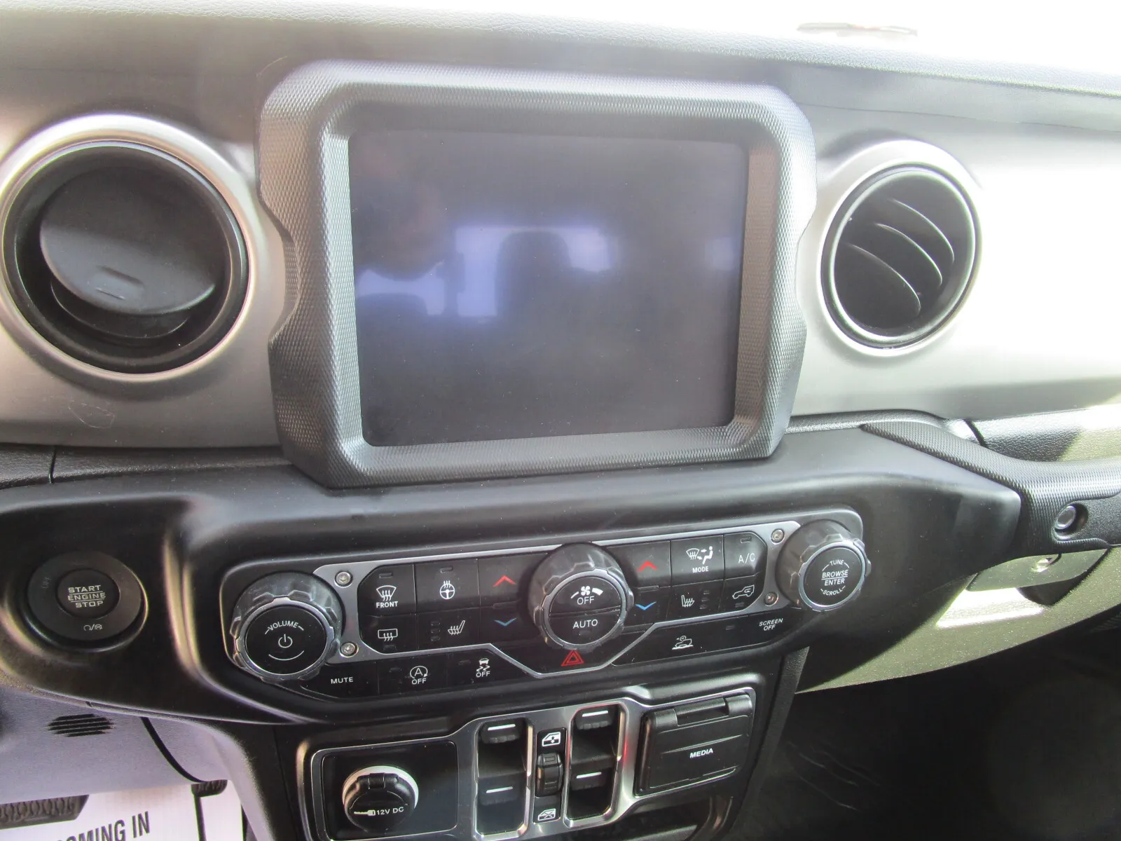Jeep Gladiator photo 14