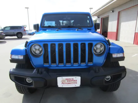 More photos of 2021 JEEP Gladiator Sport at Sioux Empire Automotive, SD