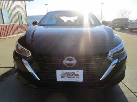 More photos of 2018 CHEVROLET Malibu LT at Sioux Empire Automotive, SD