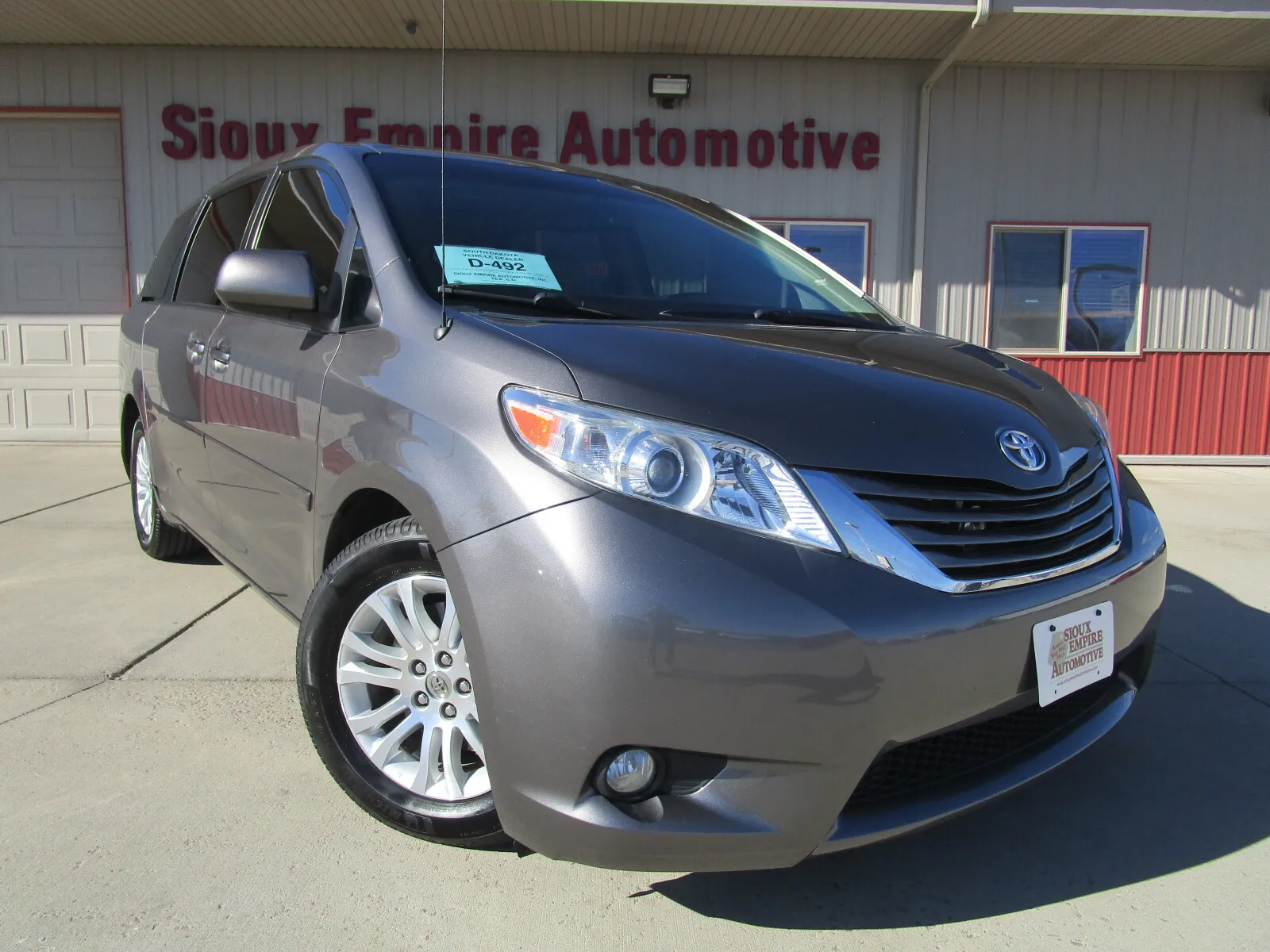Gray 2014 TOYOTA Sienna XLE for sale in Tea, SD