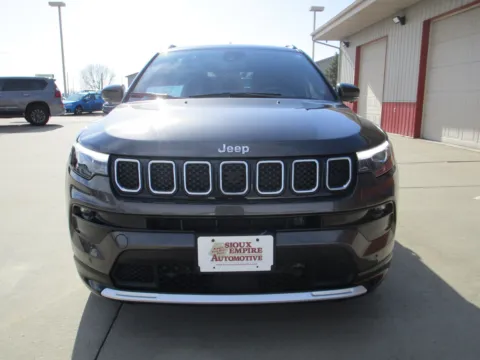 More photos of 2023 JEEP COMPASS Limited at Sioux Empire Automotive, SD