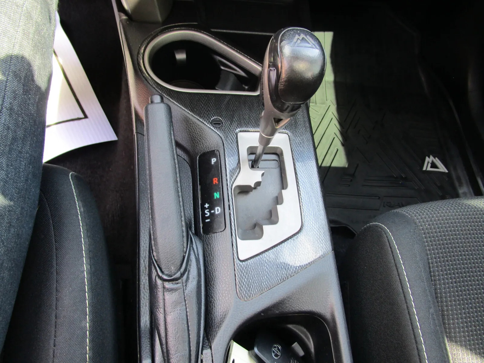 Toyota RAV4 photo 17