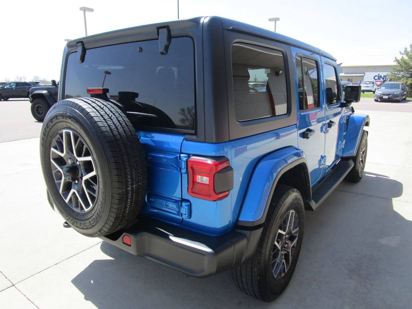 Jeep Wrangler photo 7