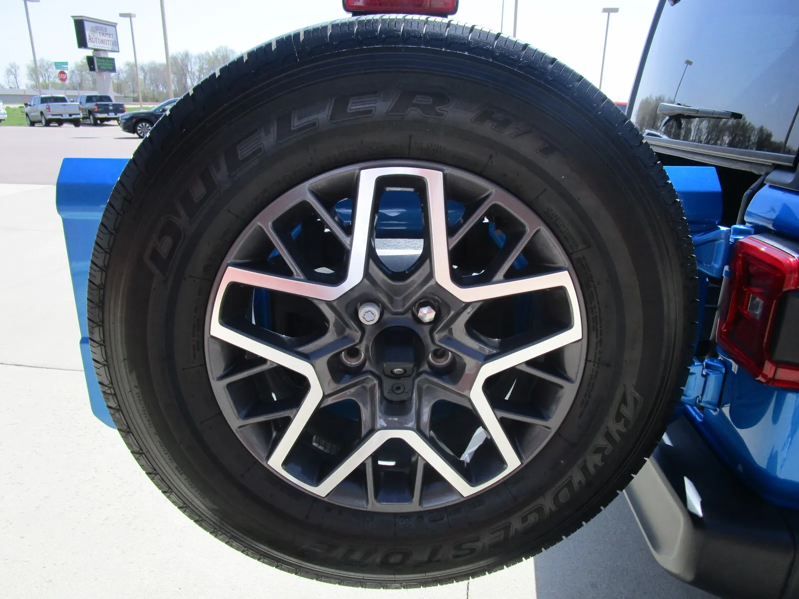 Jeep Wrangler photo 18