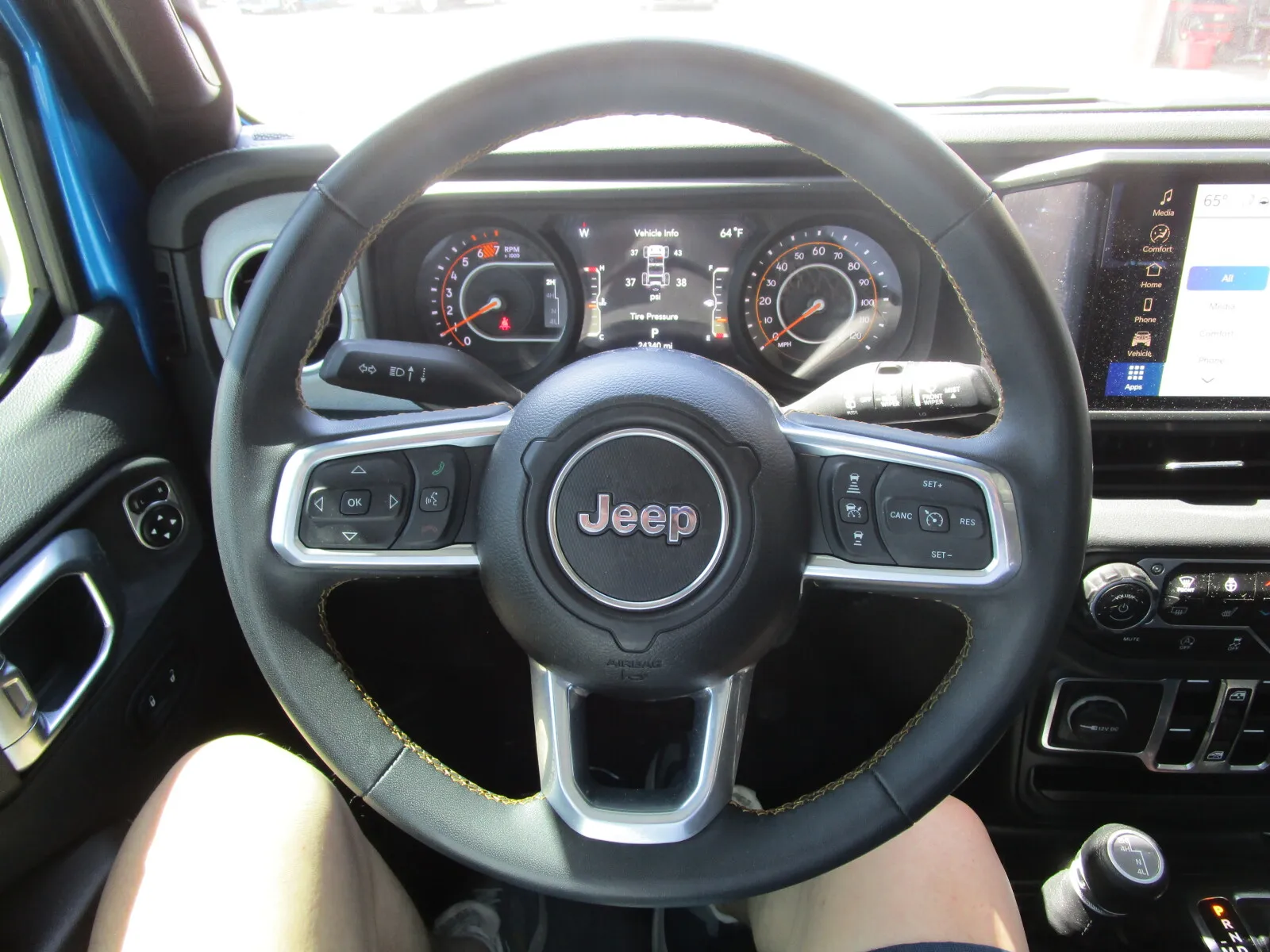Jeep Wrangler photo 21