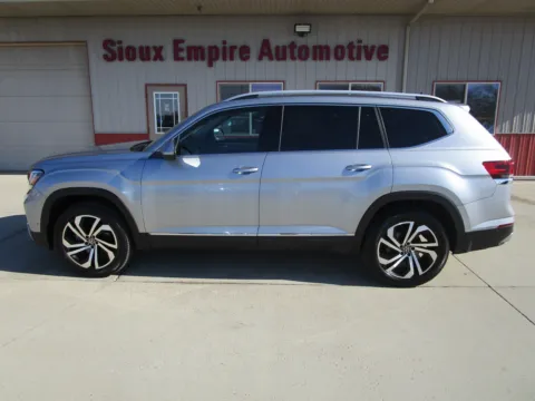 Photos of 2021 VOLKSWAGEN Atlas SEL Premiu for sale in Tea, SD at Sioux Empire Automotive