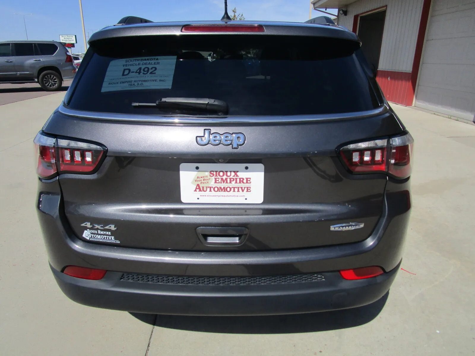 Jeep Compass photo 8