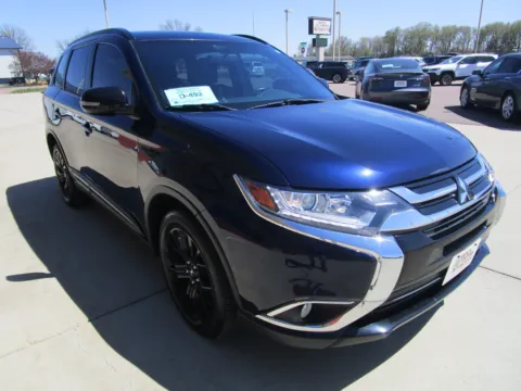 More photos of 2018 MITSUBISHI Outlander SE at Sioux Empire Automotive, SD