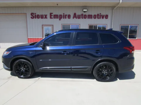 Photos of 2018 MITSUBISHI Outlander SE for sale in Tea, SD at Sioux Empire Automotive