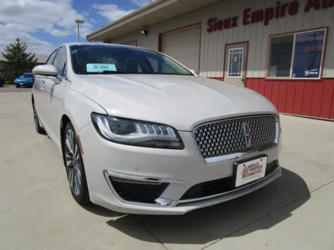 Another view of 2020 LINCOLN MKZ Reserve for sale in Tea, SD at Sioux Empire Automotive