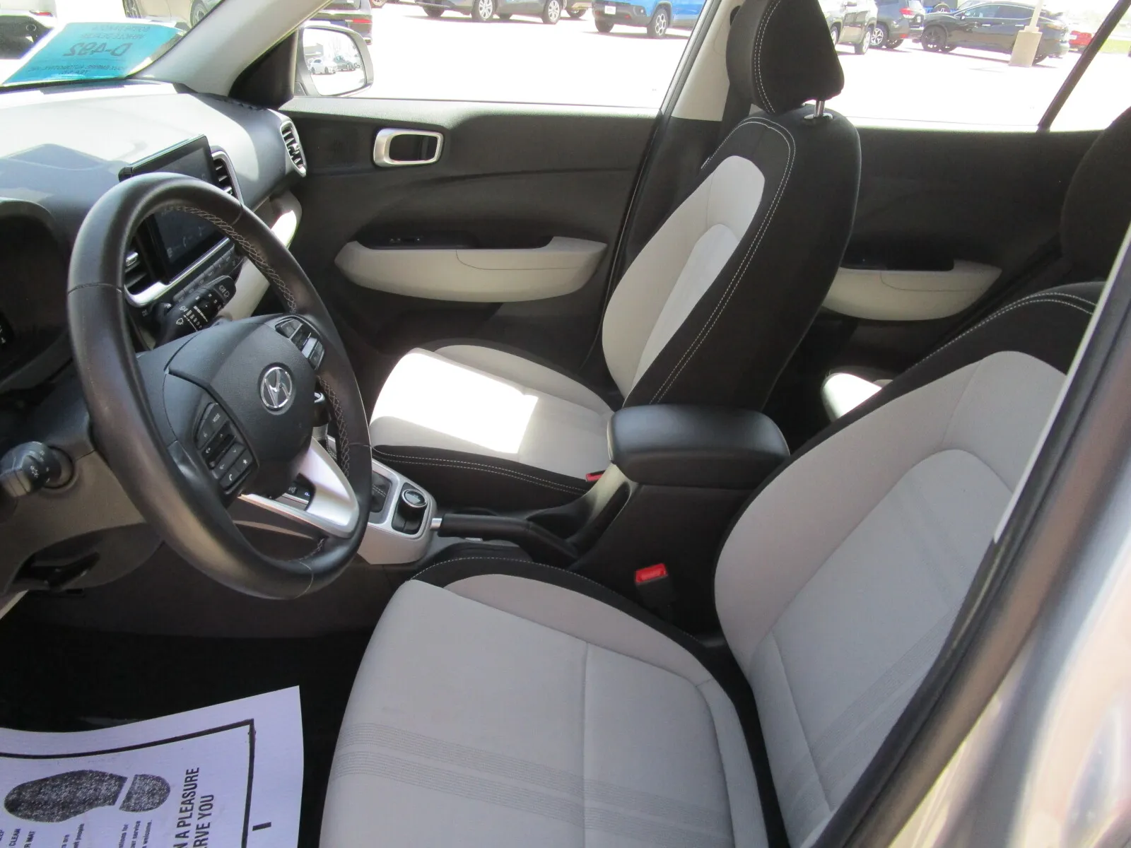 Hyundai Venue photo 11