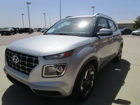 More photos of 2025 HYUNDAI Venue SEL at Sioux Empire Automotive, SD