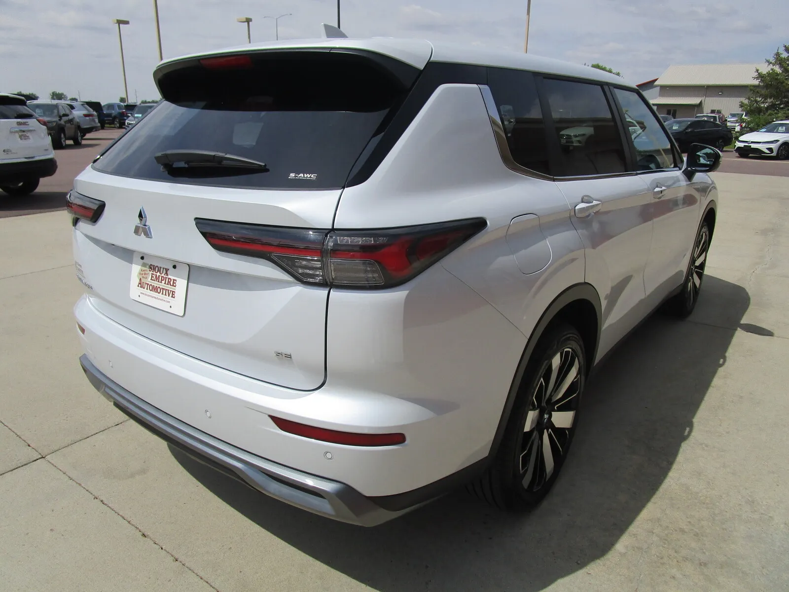 Mitsubishi Outlander photo 7