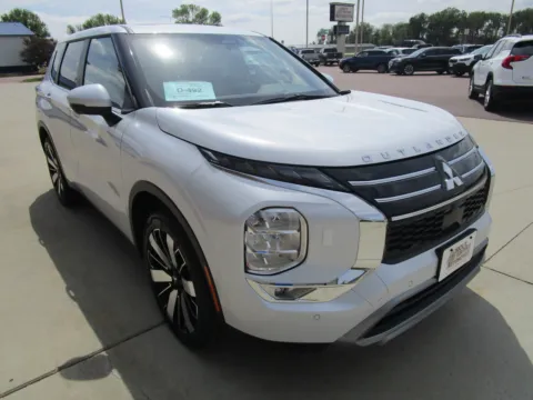 More photos of 2025 MITSUBISHI Outlander SE at Sioux Empire Automotive, SD