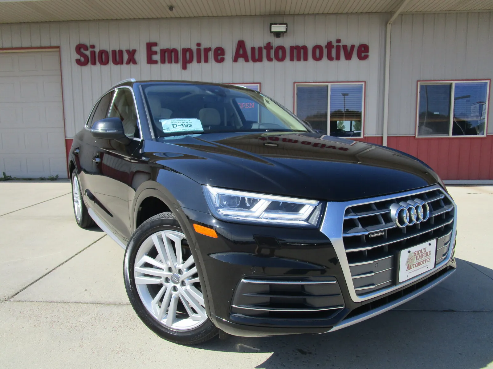 2018 Audi Q5 2.0T quattro S tronic Premium Plus's photo