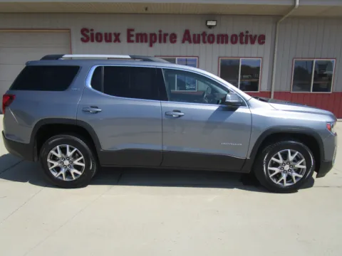 Photos of 2021 GMC Acadia SLT for sale in Tea, SD at Sioux Empire Automotive