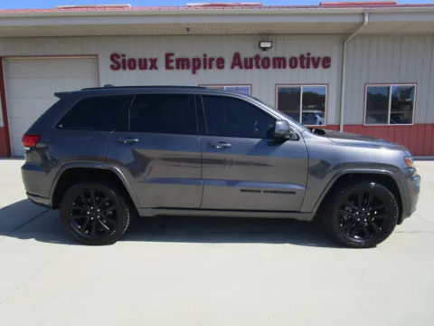 Photos of 2019 JEEP Grand Cherokee Laredo for sale in Tea, SD at Sioux Empire Automotive