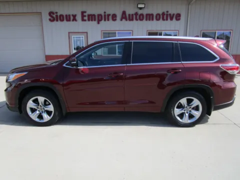 Photos of 2016 TOYOTA Highlander Limited for sale in Tea, SD at Sioux Empire Automotive