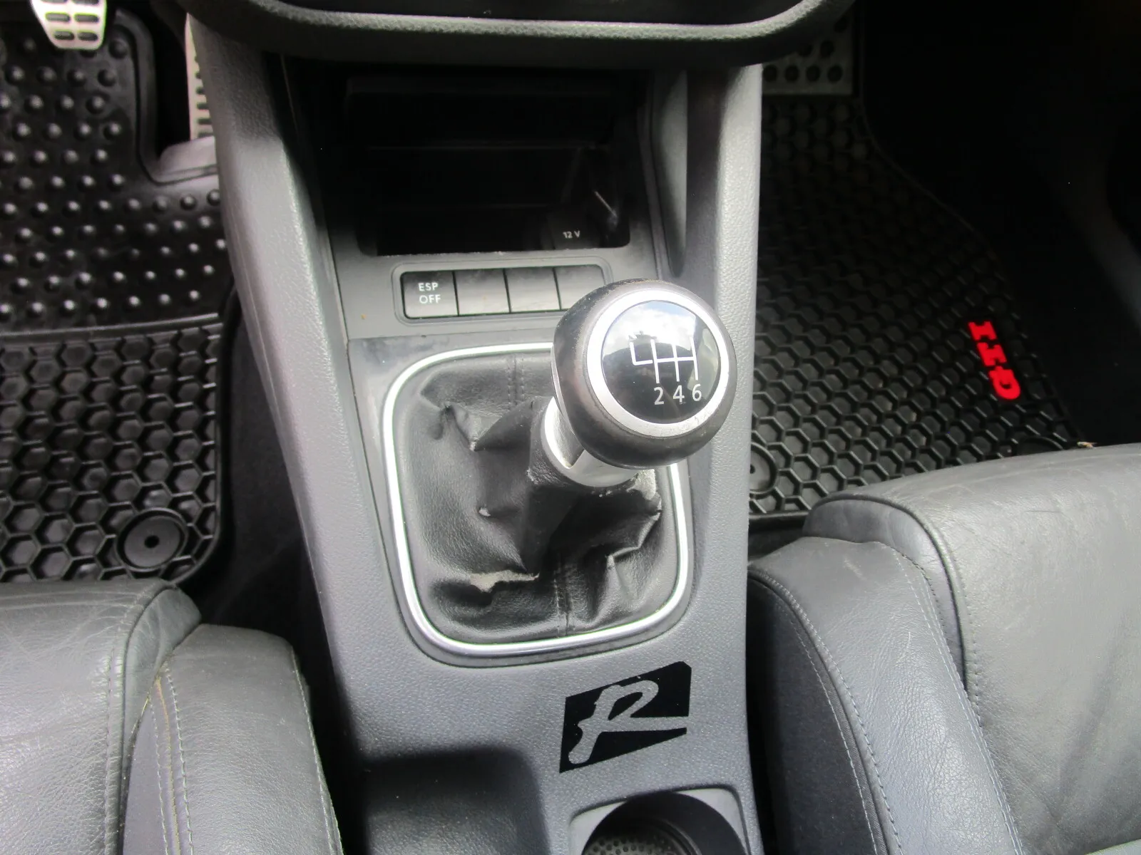 Volkswagen GTI photo 16