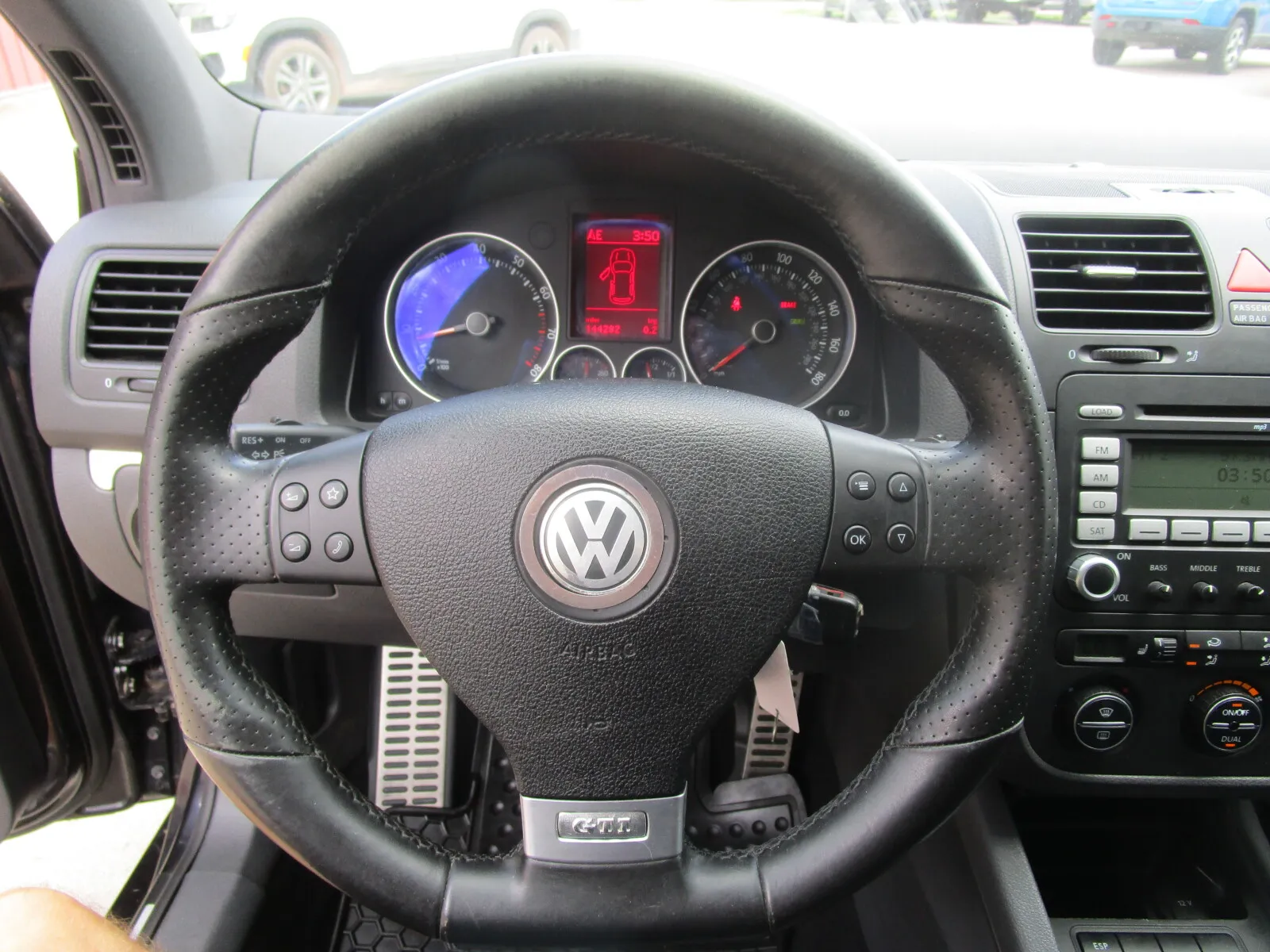 Volkswagen GTI photo 13