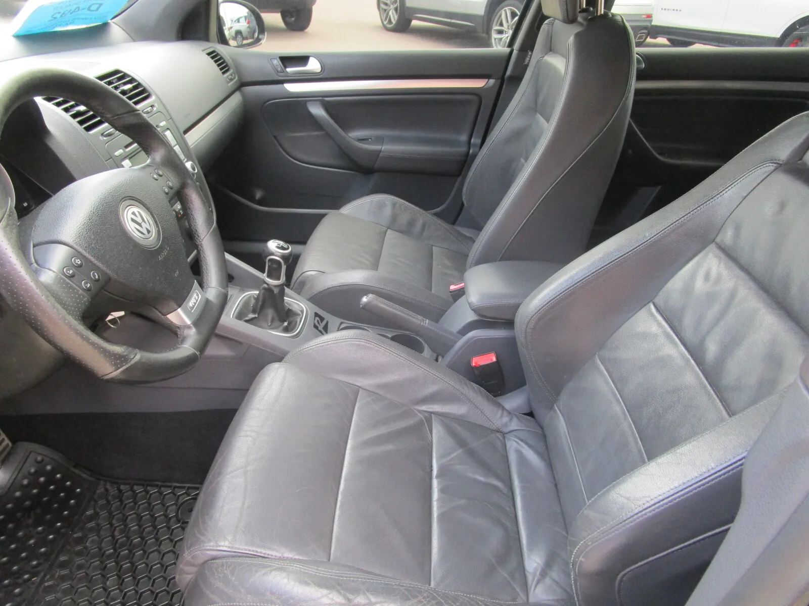 Volkswagen GTI photo 11