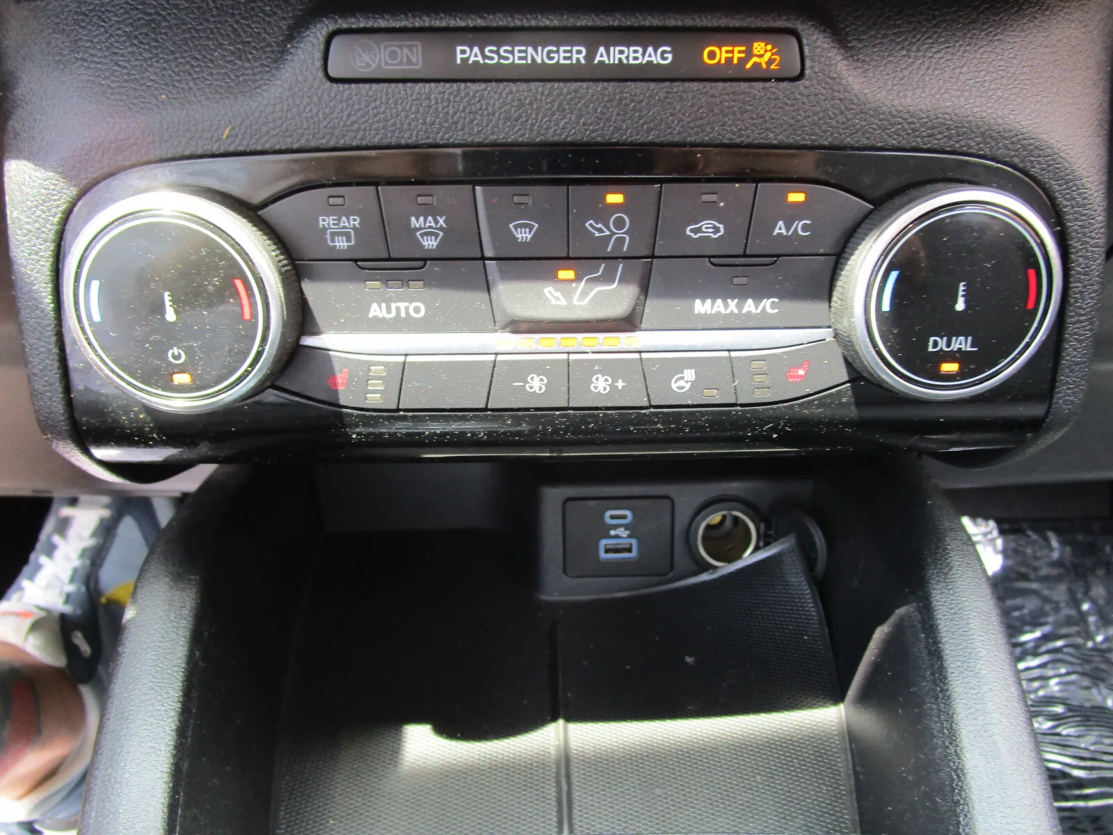 Ford Escape photo 29