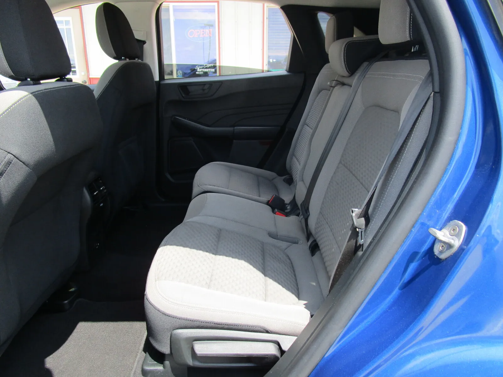 Ford Escape photo 12