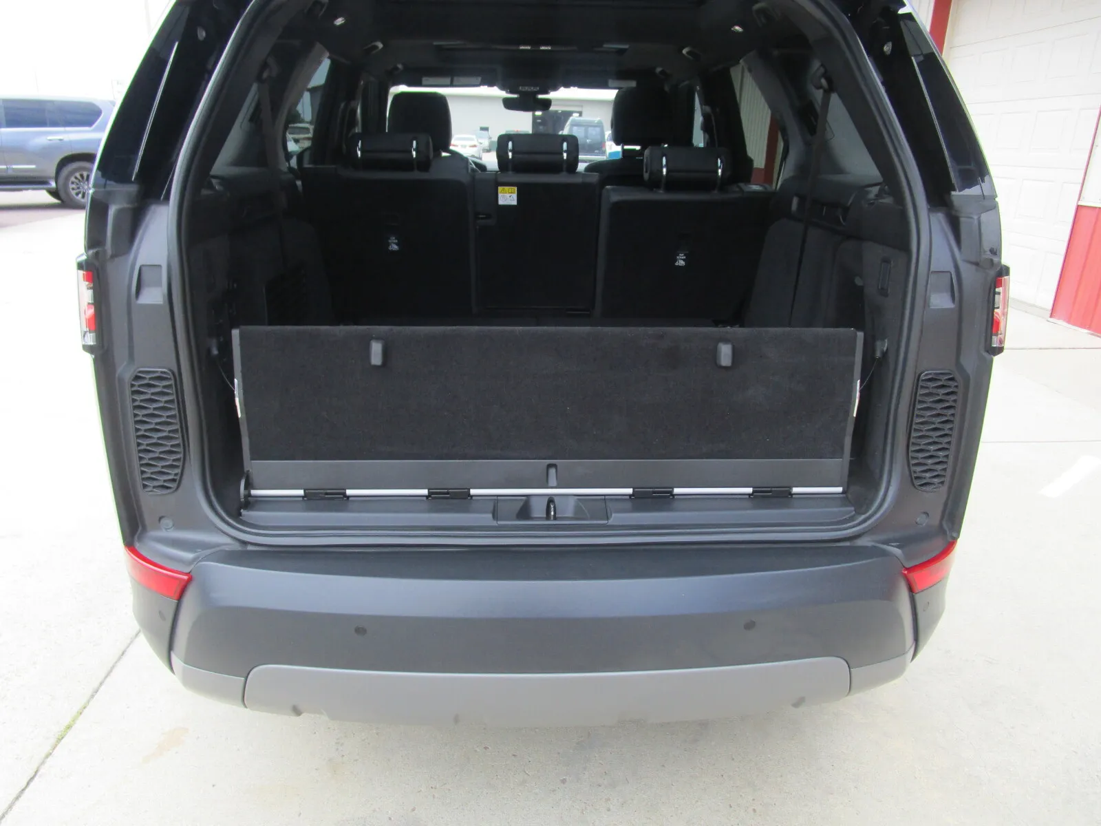 Land Rover Discovery photo 10
