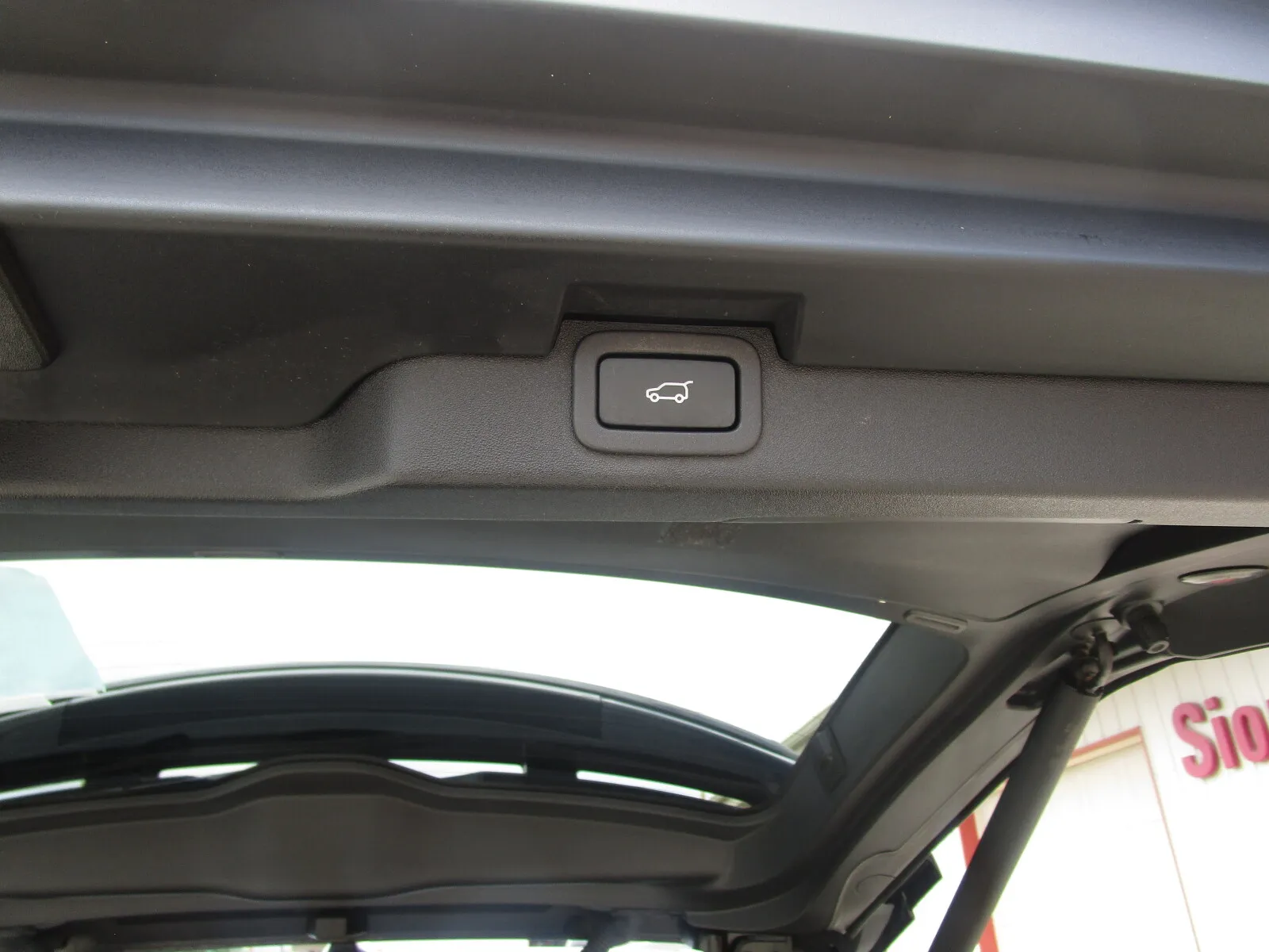 Land Rover Discovery photo 11