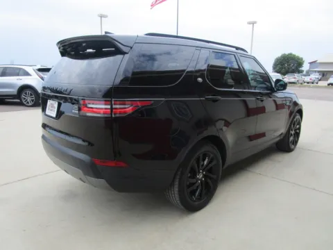 More photos of 2019 LAND ROVER Discovery HSE at Sioux Empire Automotive, SD