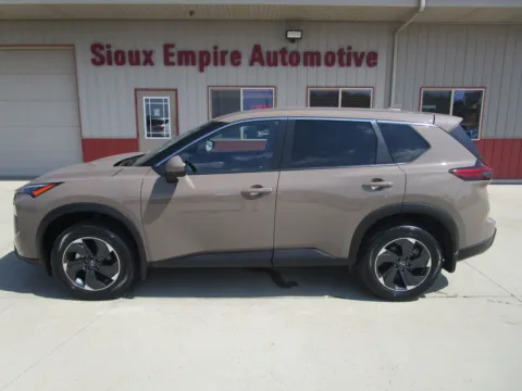 Photos of 2025 NISSAN/DATSUN Rogue SV for sale in Tea, SD at Sioux Empire Automotive