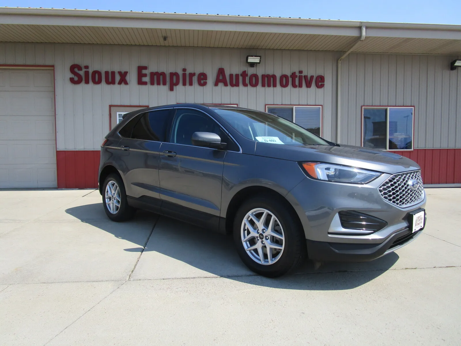 2024 Ford Edge SEL AWD's photo