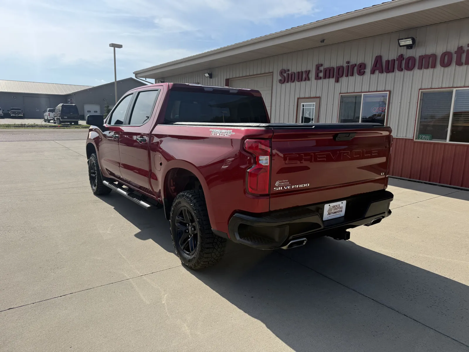 Chevrolet Silverado photo 9