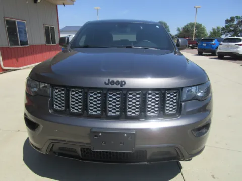 More photos of 2019 JEEP Grand Cherokee Laredo at Sioux Empire Automotive, SD