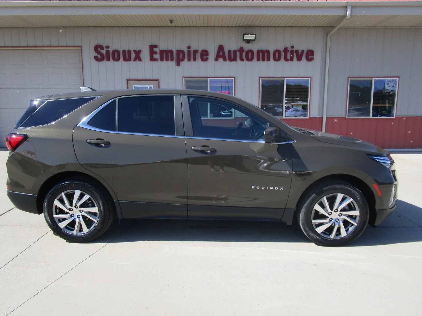 Chevrolet Equinox photo 2