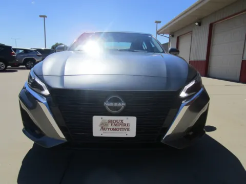 More photos of 2023 NISSAN/DATSUN Altima SL at Sioux Empire Automotive, SD