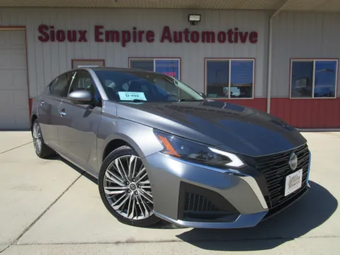 Gray 2023 NISSAN/DATSUN Altima SL for sale in Tea, SD