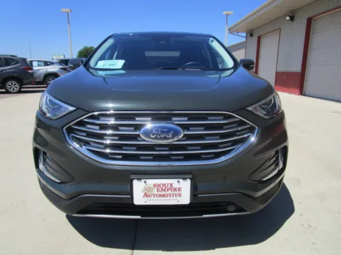 More photos of 2023 FORD Edge Titanium at Sioux Empire Automotive, SD